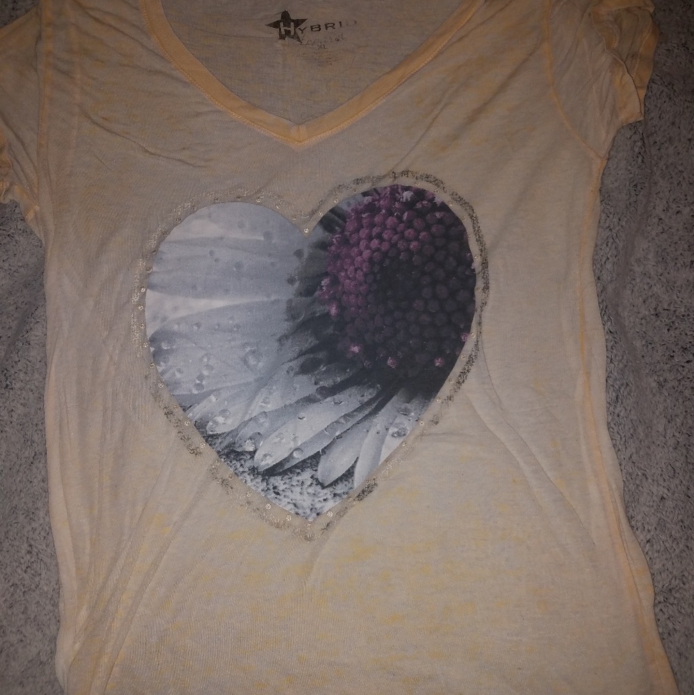 Yellow vneck graphic heart tshirt